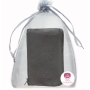 Monedero de polipiel negro con bolsa de organza y adhesivo personalizado Un detalle elegante y práctico