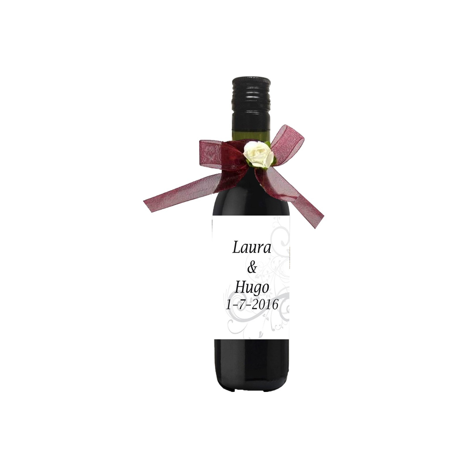 Vino personalizado para boda decorado con lazo y flor