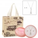 Cadena Con Colgante Torre Eiffel Y Pendientes En Cajita Rosa Presentado En Bolsa De Cartón