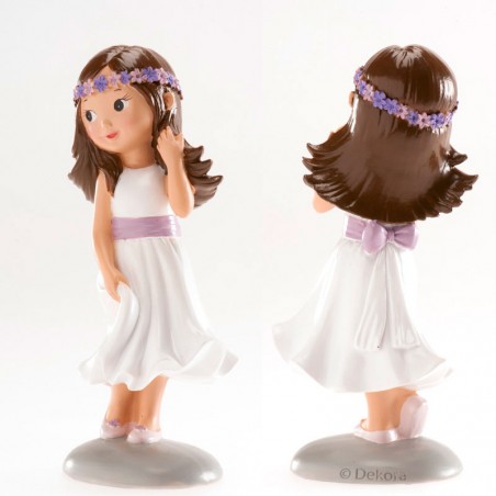 Figura Tarta niña Comunión con vestido blanco y diadema lila: 15 cm de dulzura auténtica