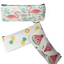 Estuche con estampados tropicales – Diseño alegre y funcional