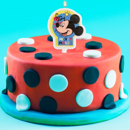 Tarta de cumpleaños con diseño mickey mouse