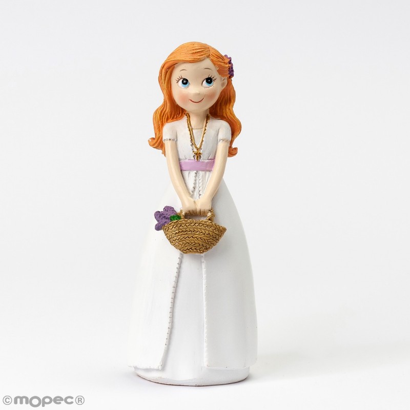 Figura de tarta niña comunión con cesto de flores