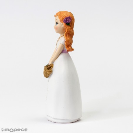 Figura de tarta niña comunión con cesto de flores