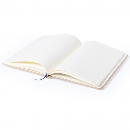 Libreta personalizada con nombre de invitada y bolígrafo en bolsa de organza