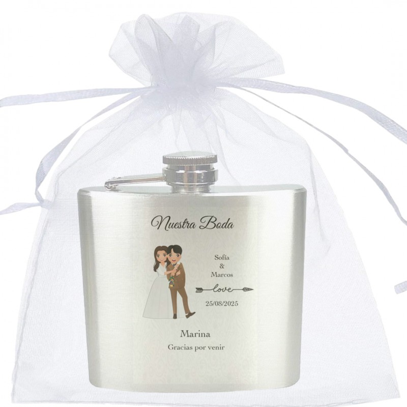 Petaca con nombre de invitado nombre de los novios fecha y frase presentada en bolsa de organza blanca personalizada