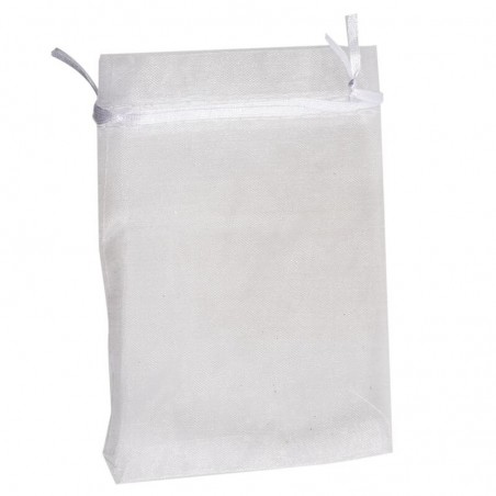 Petaca con nombre de invitado nombre de los novios fecha y frase presentada en bolsa de organza blanca personalizada