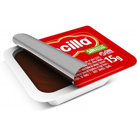 Nocilla con cuchara personalizada con adhesivo de cumpleaños presentada en bolsa transparente