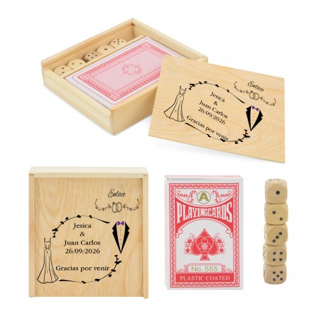 Baraja de cartas y dados en caja de madera personalizado con nombres fecha y frase de agradecimiento