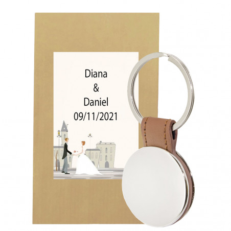 Llavero polipiel redondo personalizado con sobre de regalo y adhesivo para bodas