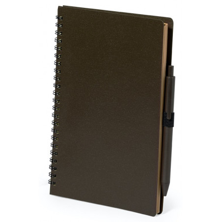 Libreta de hombre color cafe y con adhesivo personalizado con foto de bodas