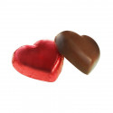 Bombones en forma de corazón de chocolate con adhesivo personalizado
