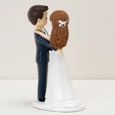 Figura de tartas de novios jóvenes