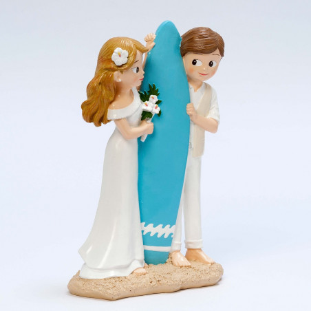 Figura pastel boda en la playa con tabla de surf