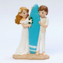 Figura pastel boda en la playa con tabla de surf