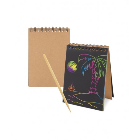 Libreta scrapy para dibujar en multicolor presentada para comunión con adhesivo de niña