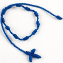 Rosario juvenil de cordón en color azul con tarjeta de comunión personalizada para dedicatoria