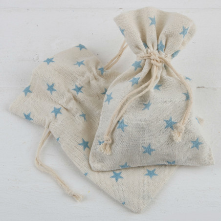 Llavero bautizo en bolsa rústica de tela con estrellas y adhesivo personalizado