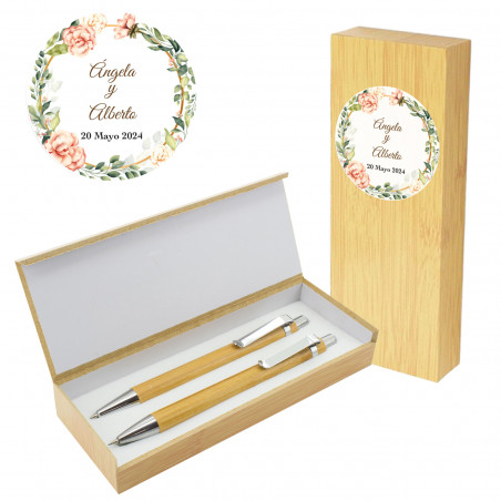 Set de escritura con bolígrafo y portaminas en estuche de bambú con adhesivo personalizado para bodas