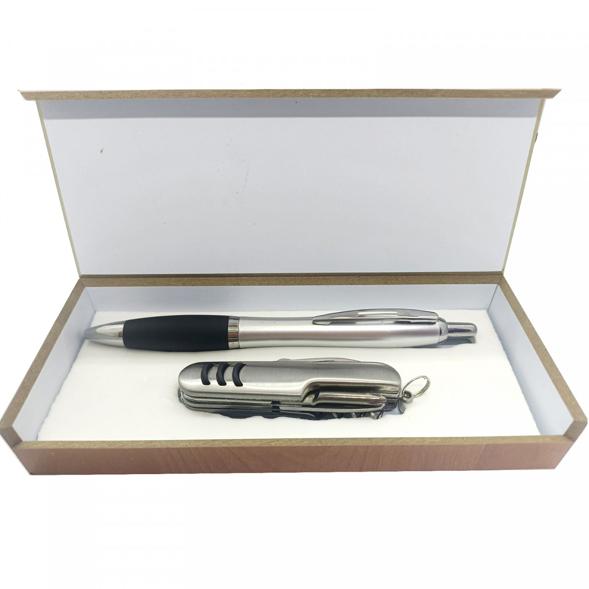 Caja madera con accesorios