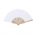 Abanico blanco de madera y tela Elegancia natural para tus eventos especiales