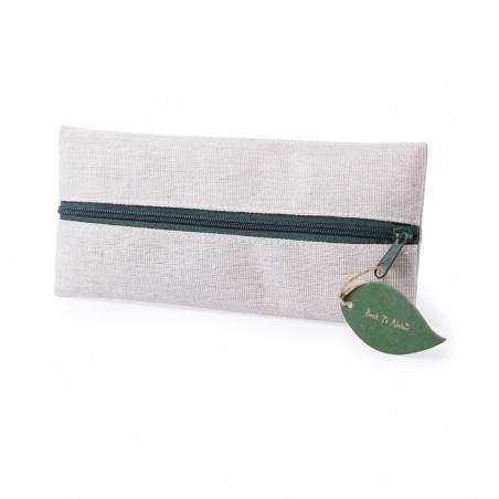 Cartuchera con útiles escolares