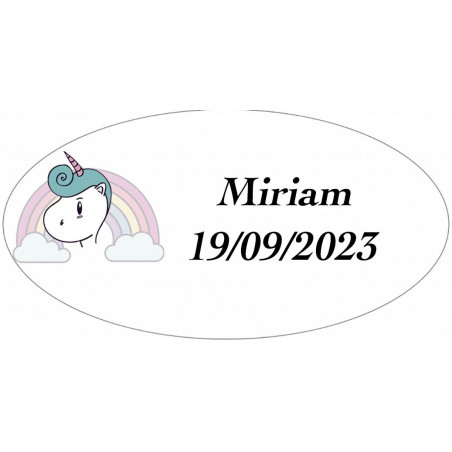 Llavero unicornio en caja rosa con adhesivo unicornio personalizado para detalles