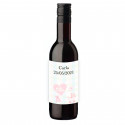 Vino tinto con adhesivo personalizado para detalles bautizo