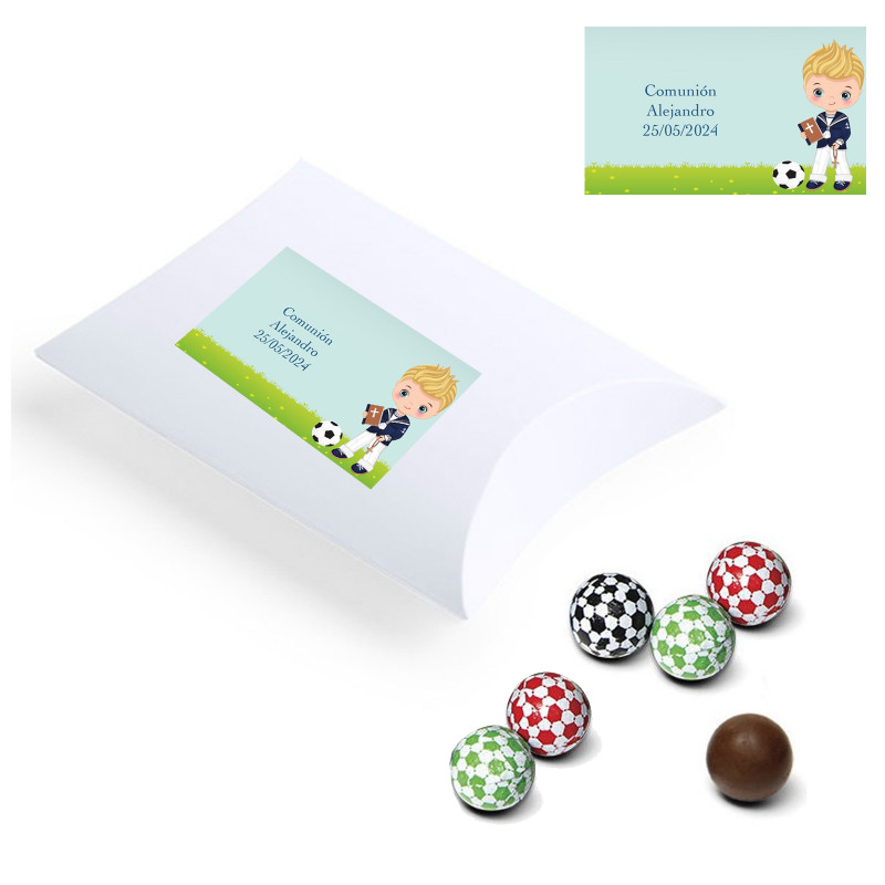 Bombones de chocolate en estuche personalizado con adhesivo de niño de comunión
