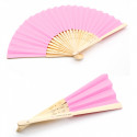 Abanico rosa de madera con adhesivo paloma rosa para detalles primera comunión