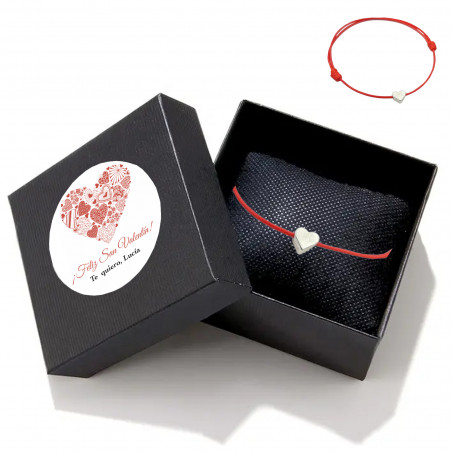 Pulsera de hilo rojo con colgante de corazón en caja de regalo personalizada con adhesivo corazón