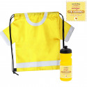 Mochila saco en forma de camiseta y bidón amarillo para bebida con adhesivo para amigos