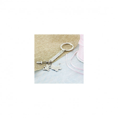 Llavero charm bautizo en bolsa de tela con tarjeta colgante personalizada para regalar