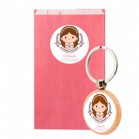 Llavero de madera con adhesivo comunión niña en bolsa kraft rosa personalizada para detalles primera comunión