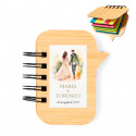 Bloc de notas con anillas y tapa de bambú con adhesivo personalizable de novios para detalles boda