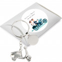 Llavero scooter y adhesivo personalizado para detalles boda en caja de cartón color plata