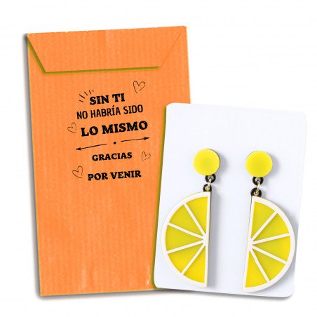 Pendientes forma de limón en sobre naranja con mensaje de agradecimiento para detalle
