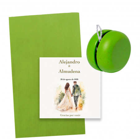 Yoyó verde de caña de trigo en sobre con tarjeta personalizable para bodas