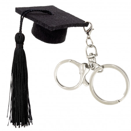 Llavero con birrete de graduación