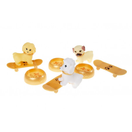 Perrito pequeño con accesorios para juegos infantiles