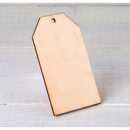 Tarjeta De Madera Con Agujero